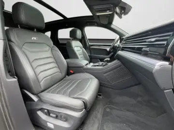 Touareg 3.0 TDI R-Line AHK+Pano
