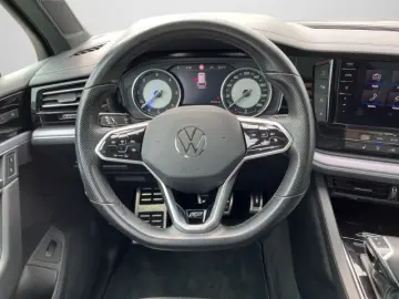 Touareg 3.0 TDI R-Line AHK+Pano