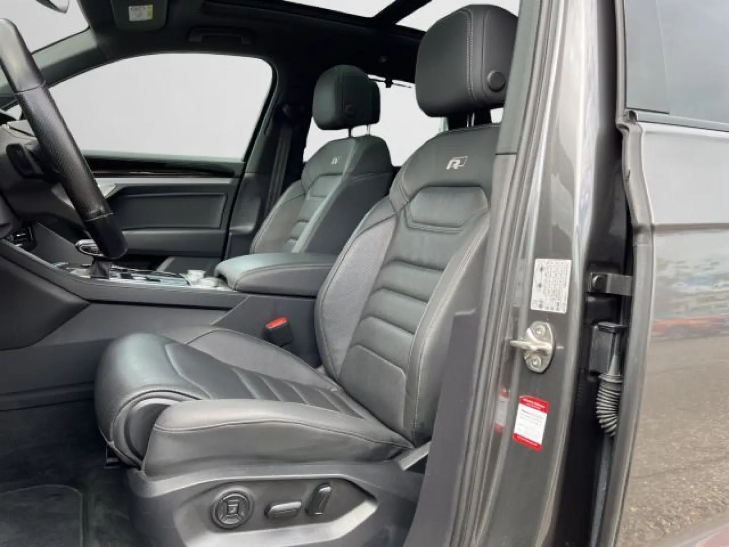 Touareg 3.0 TDI R-Line AHK+Pano
