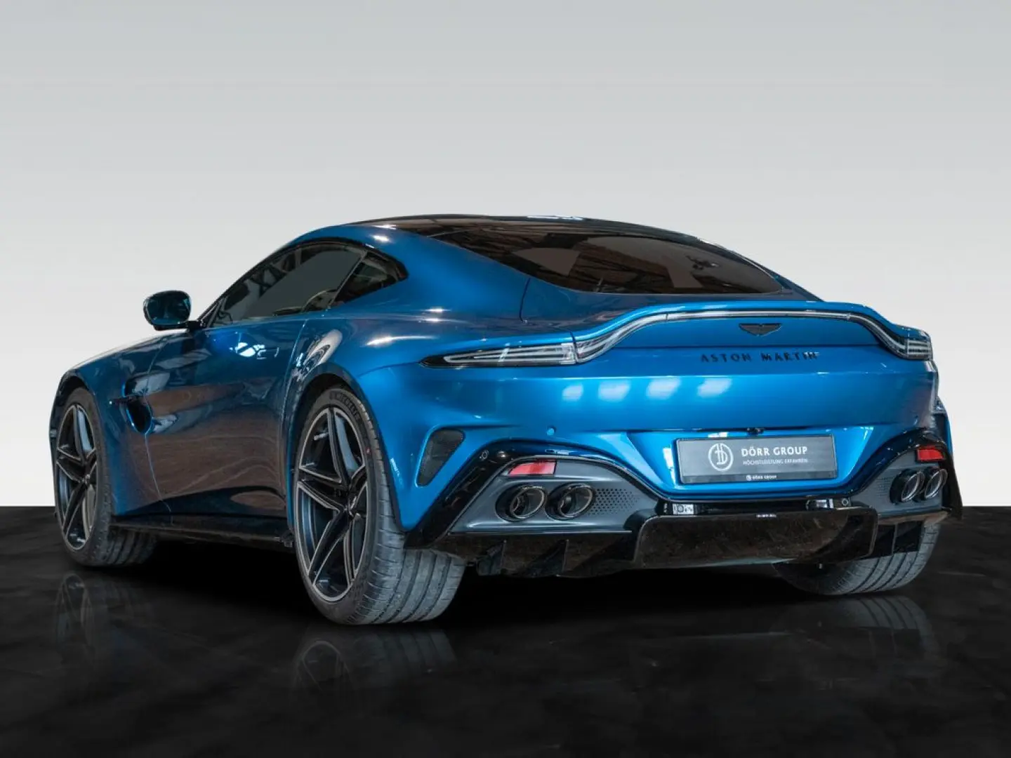 Aston Martin V8 Vantage MY25 | Plasma Blue | Launch Pack