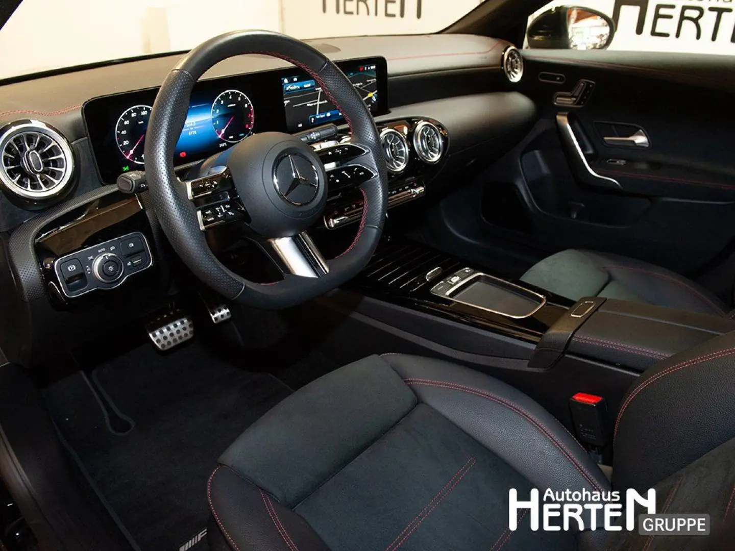 CLA 250 4M+AMG PREMIUM+AHK+MEMORY+LED+KAMERA