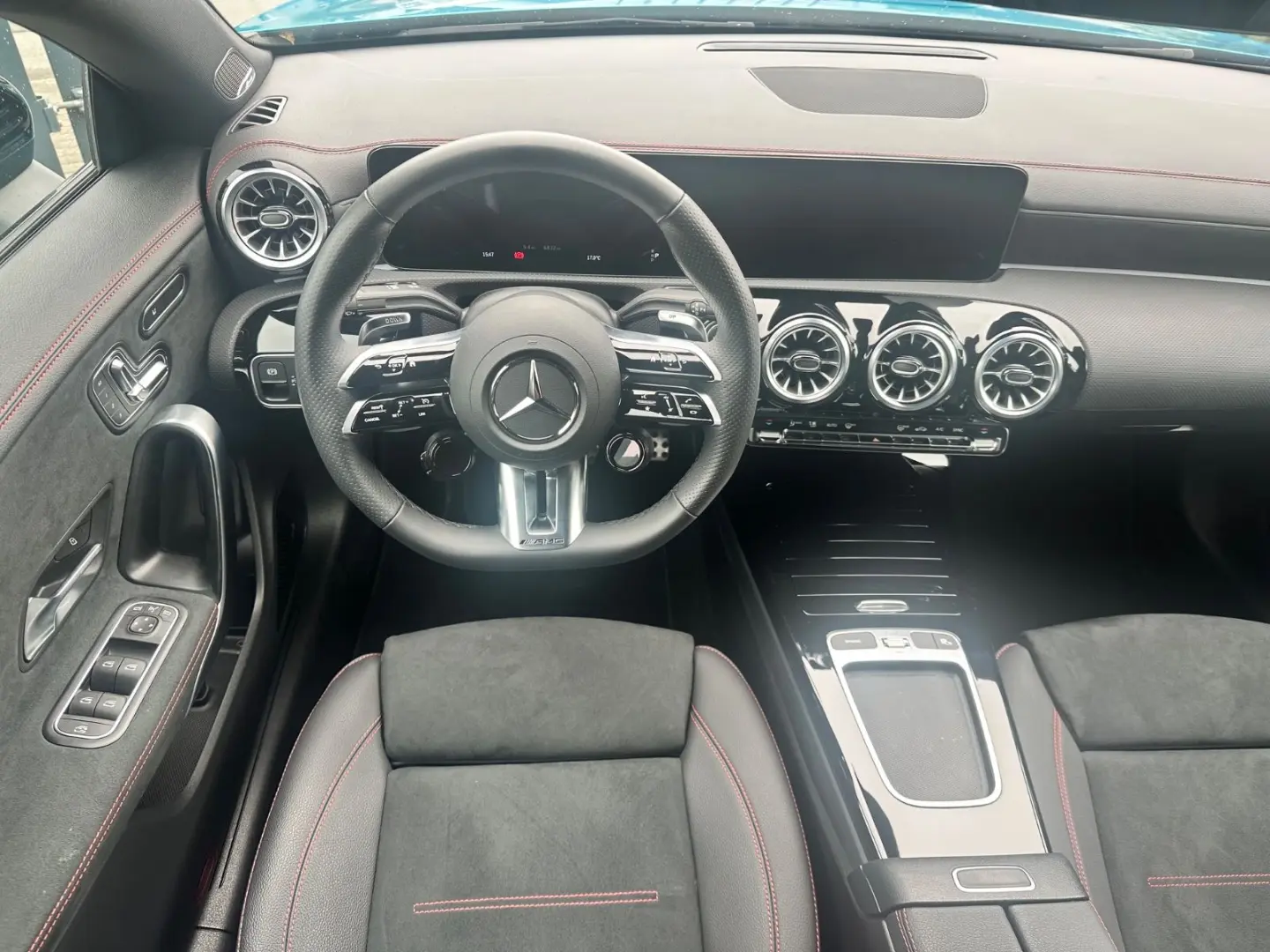 CLA 35 AMG 4Matic*1.HD*AERO*7TKM*HYPERBLAU*360°