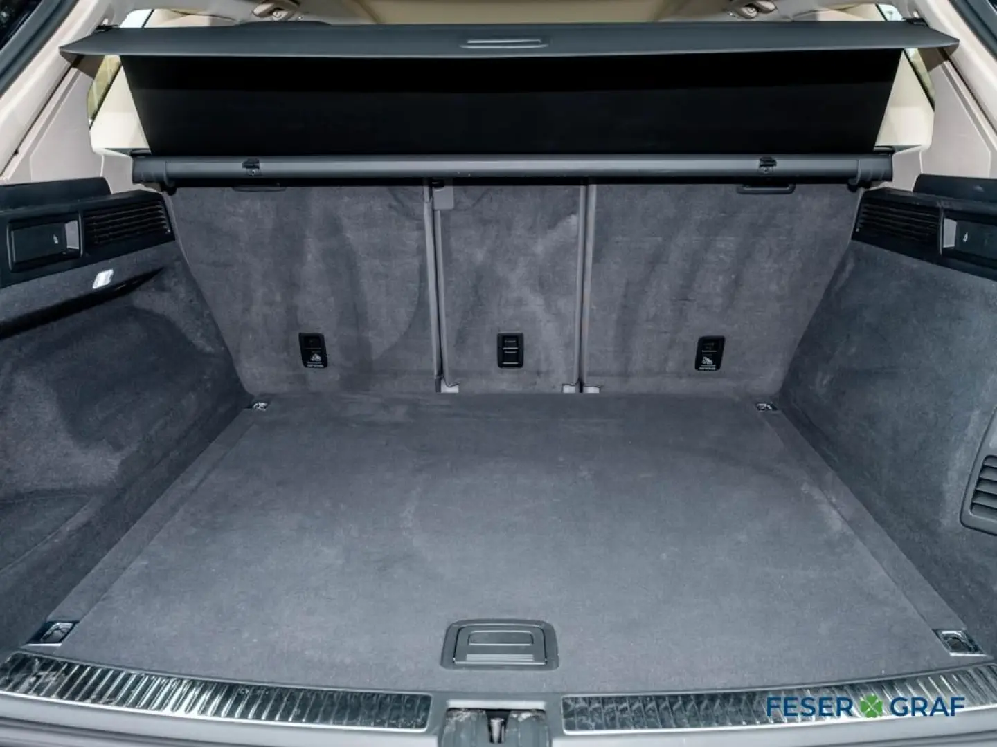 Touareg 3.0TDI Atmosph. MATRIX/AHK/NAVI/STANDHZG