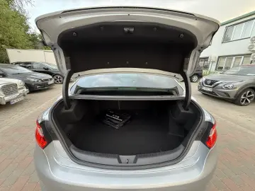 Renault Megane Blue dCi 116 EDC Intens