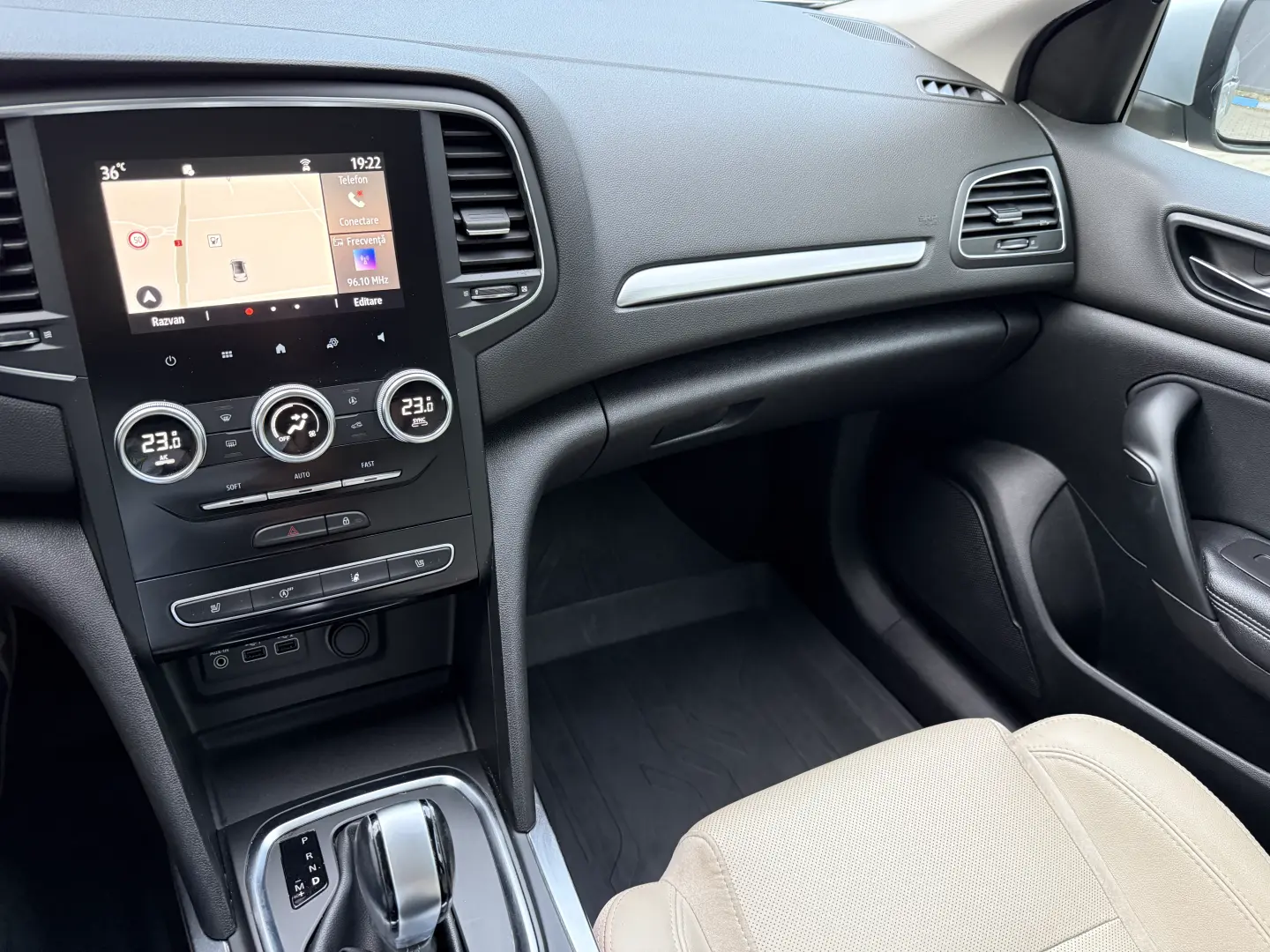 Renault Megane Blue dCi 116 EDC Intens