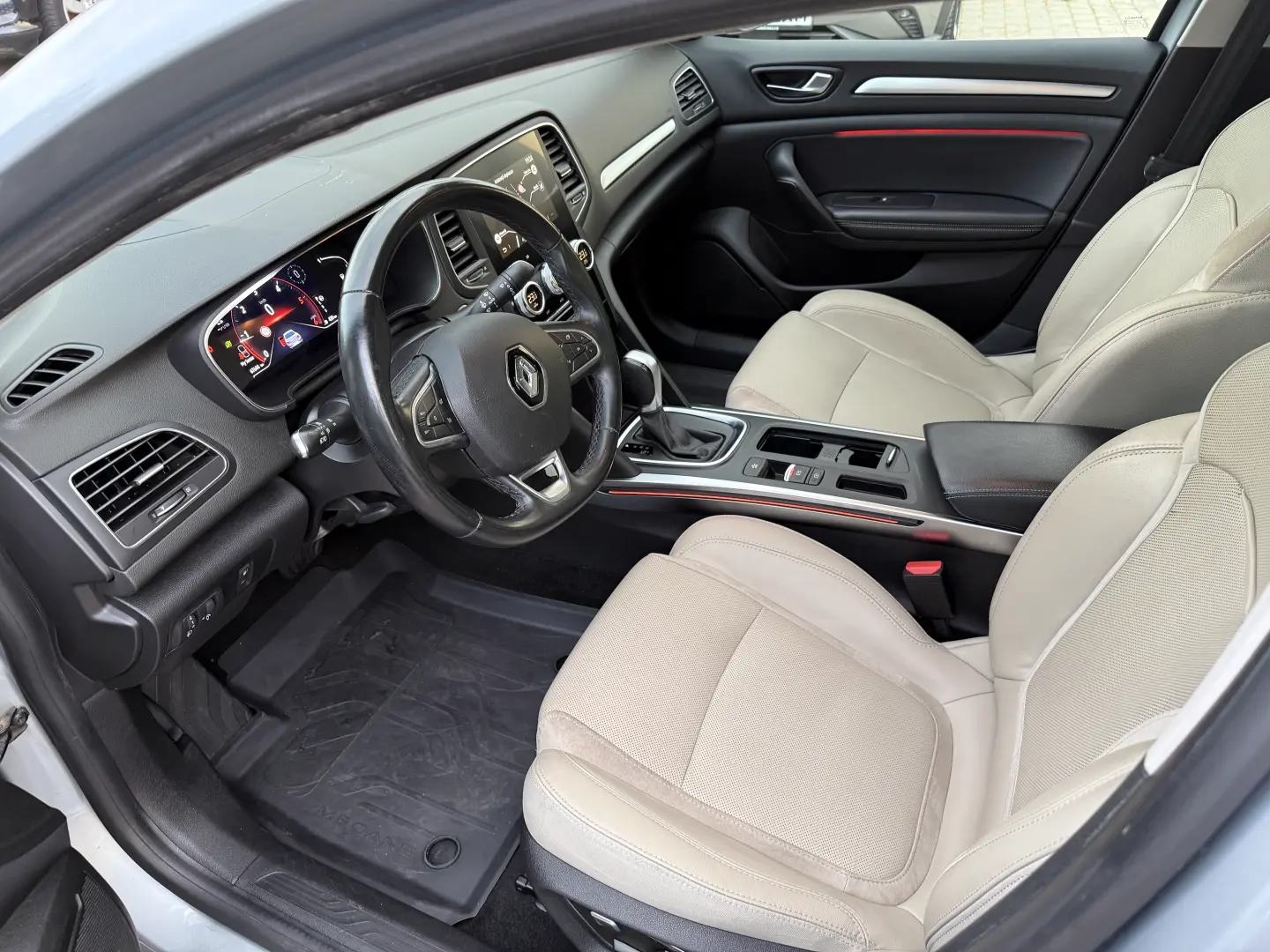 Renault Megane Blue dCi 116 EDC Intens