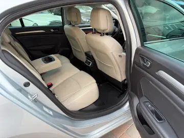 Renault Megane Blue dCi 116 EDC Intens