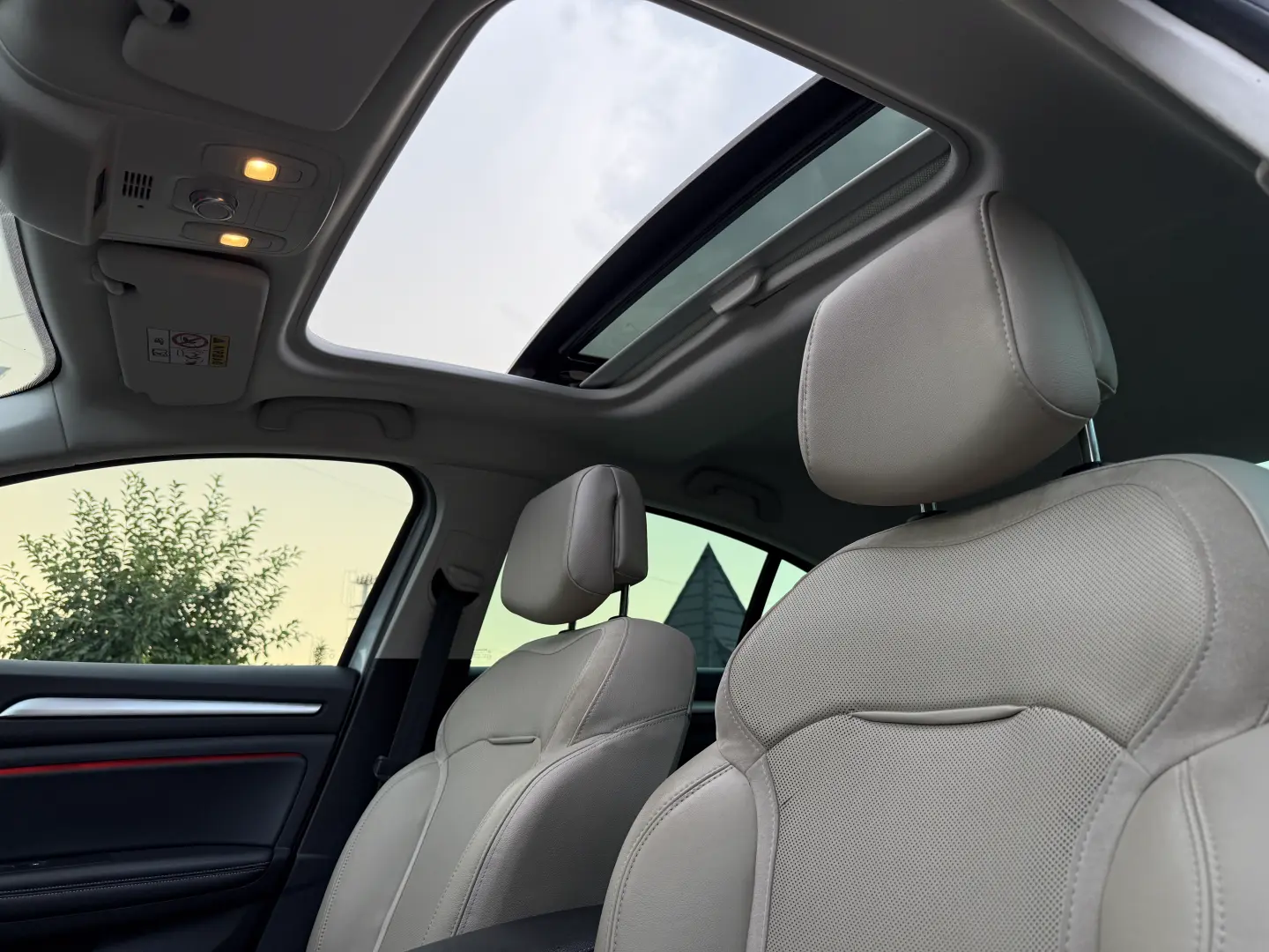 Renault Megane Blue dCi 116 EDC Intens