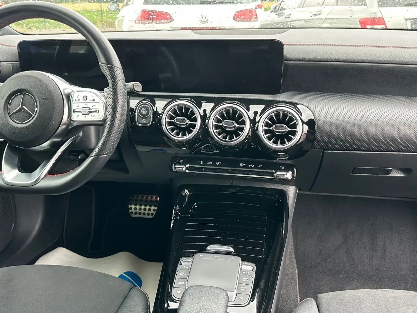 CLA 35 AMG 4Matic * Leder * Navi * Panoramadach