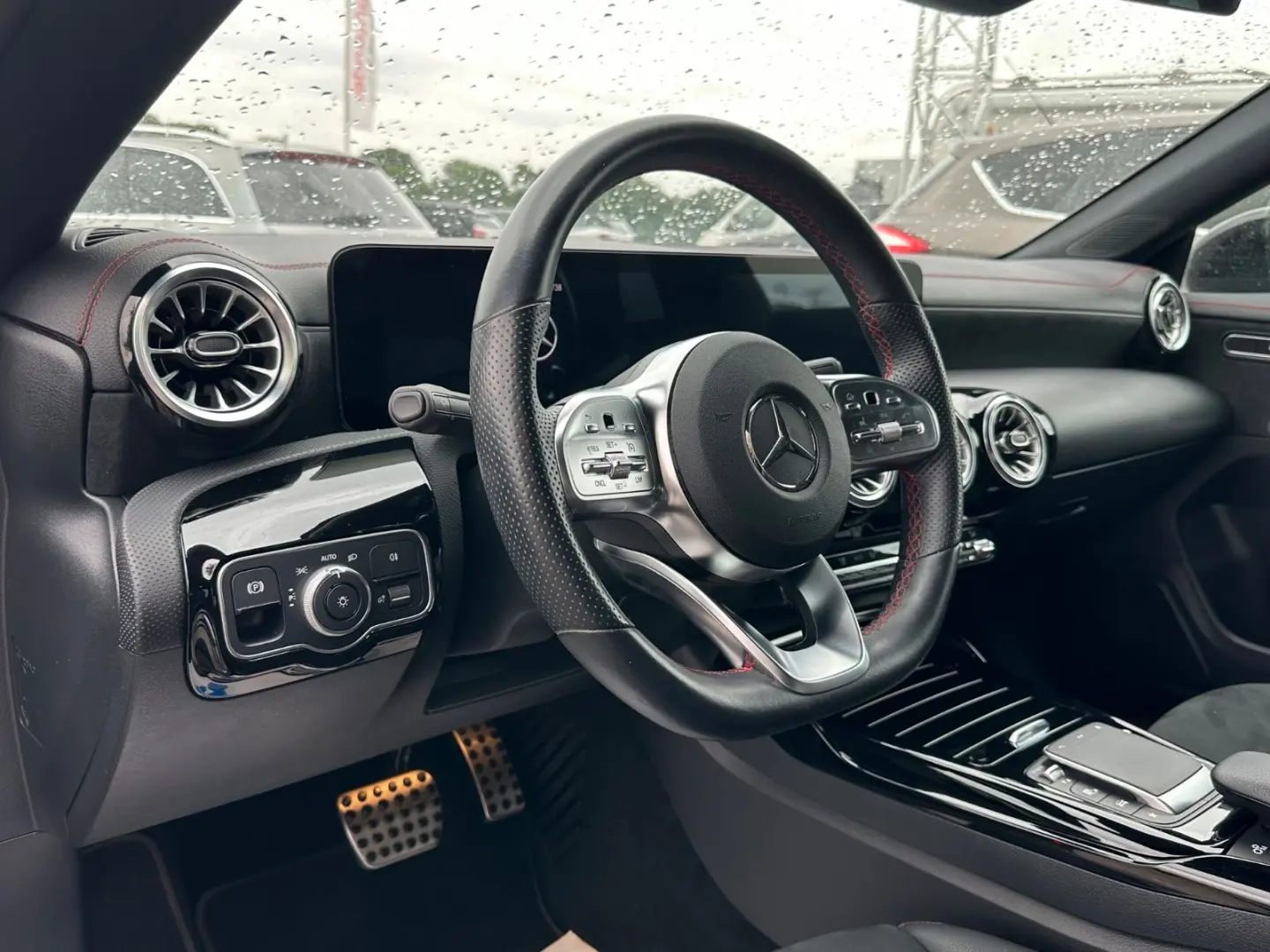 CLA 35 AMG 4Matic * Leder * Navi * Panoramadach