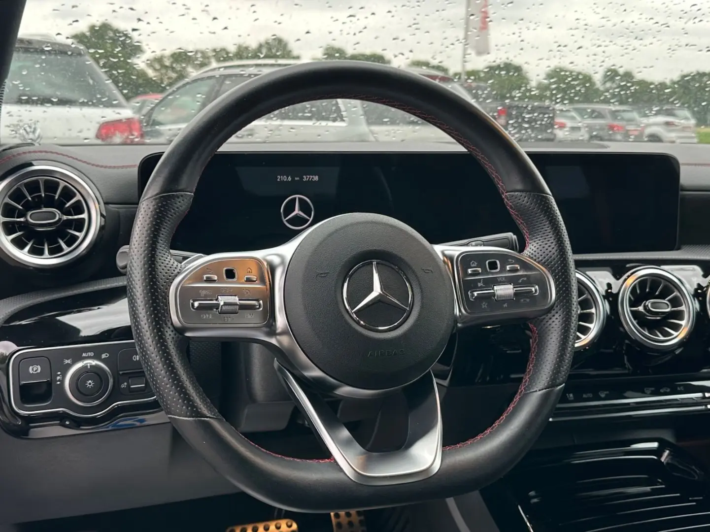 CLA 35 AMG 4Matic * Leder * Navi * Panoramadach