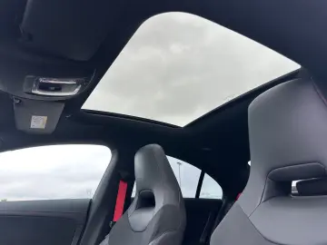 CLA 35 AMG 4Matic * Leder * Navi * Panoramadach