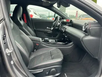 CLA 35 AMG 4Matic * Leder * Navi * Panoramadach