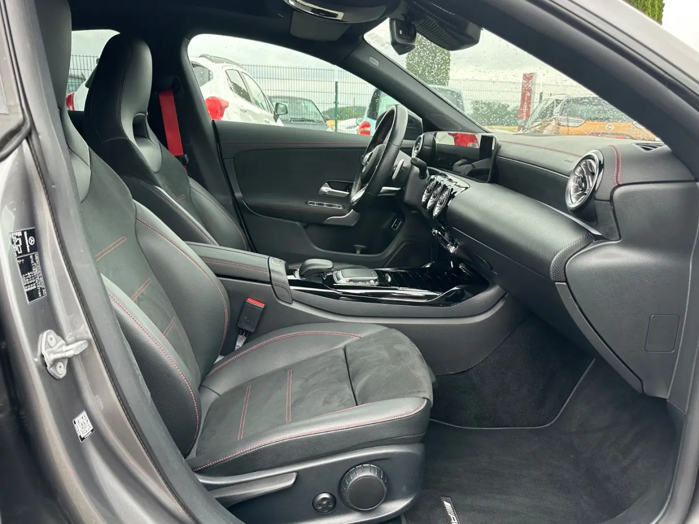 CLA 35 AMG 4Matic * Leder * Navi * Panoramadach