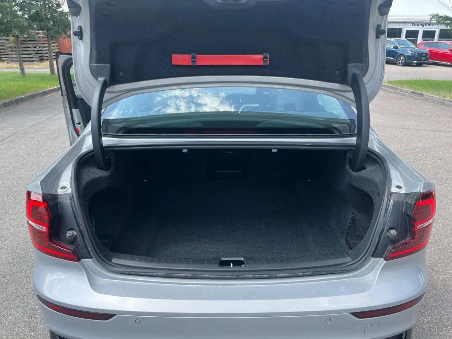 S60 B4 Plus Dark AHK+STH+SITZH+RFK+NAVI+TEMPOMAT