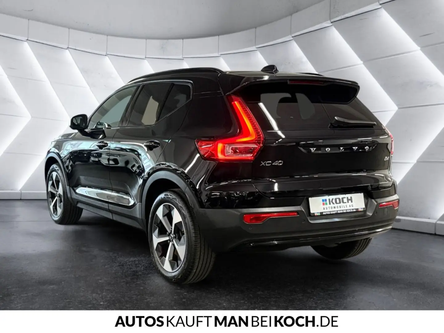 XC40 B4 2WD Plus Dark ACC AHK BLIS H/K 360° SHZ