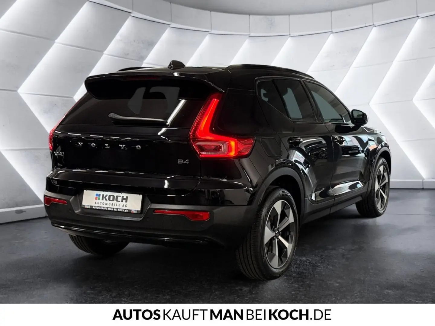 XC40 B4 2WD Plus Dark ACC AHK BLIS H/K 360° SHZ