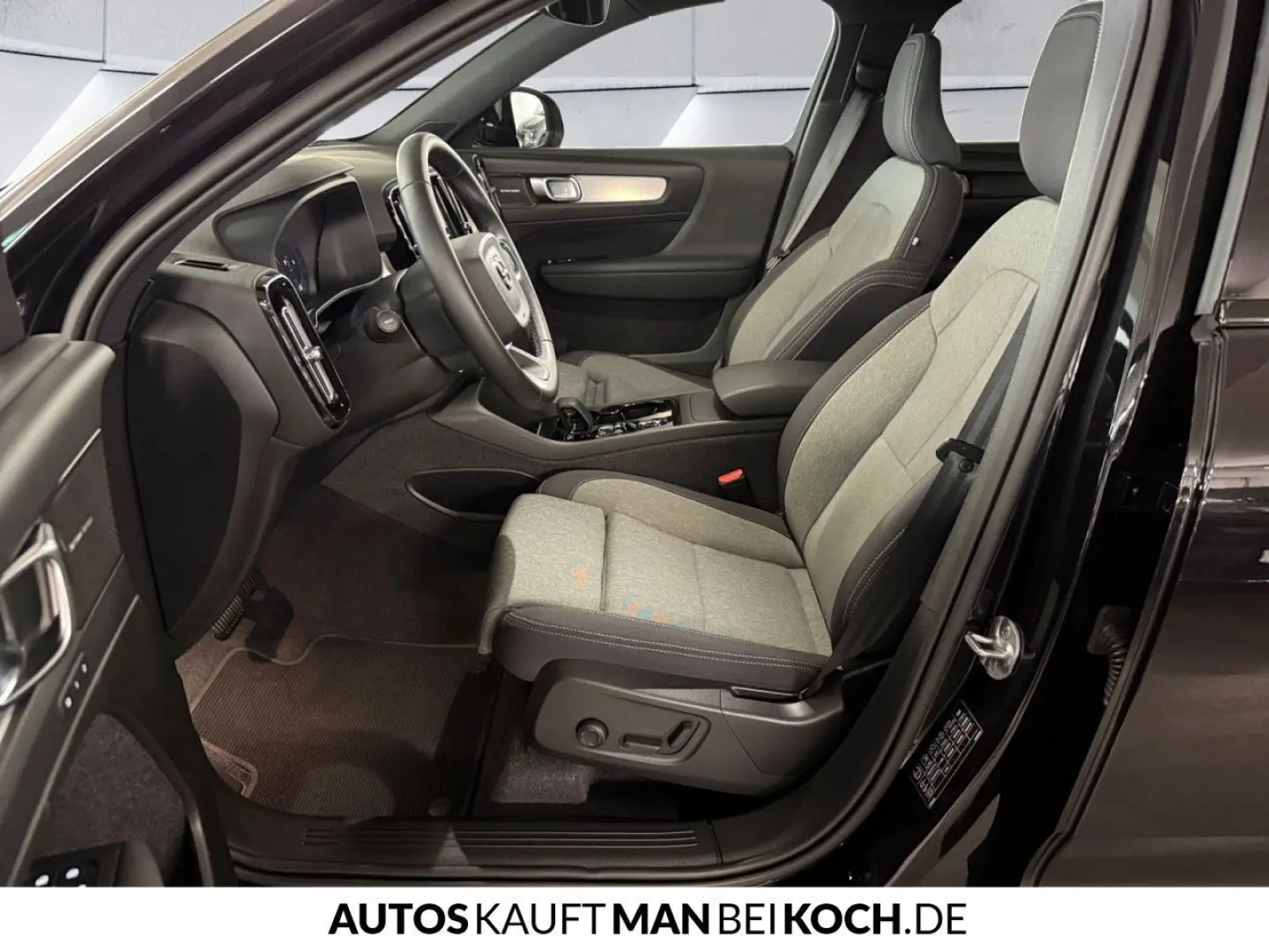 XC40 B4 2WD Plus Dark ACC AHK BLIS H/K 360° SHZ