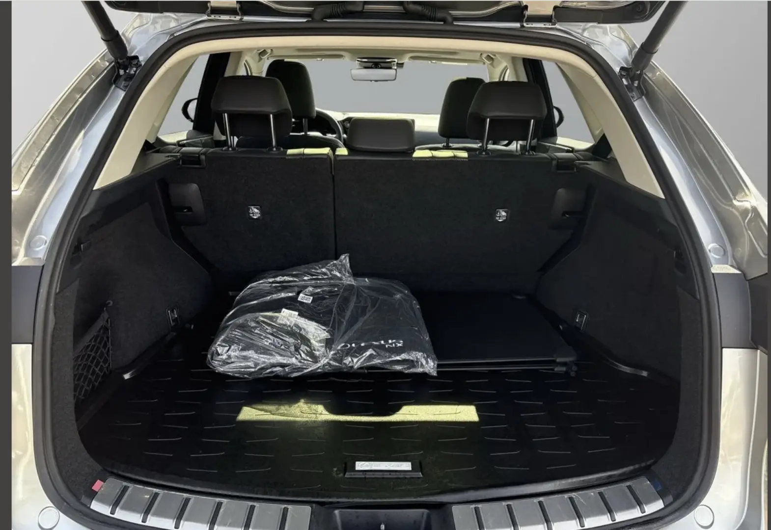 LEXUS NX 350h LUXURY