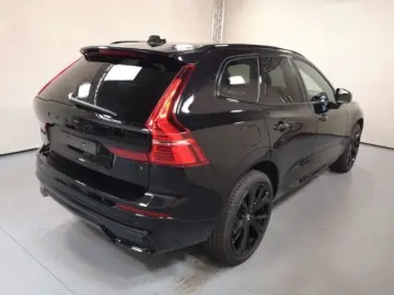 XC60 Plus Black Edition T8 21''LM Pano B&W HUD 3