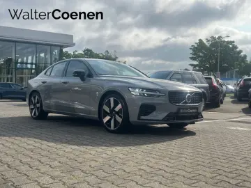 S60 T8 Recharge AWD Ultimate Dark 360° Bowers &