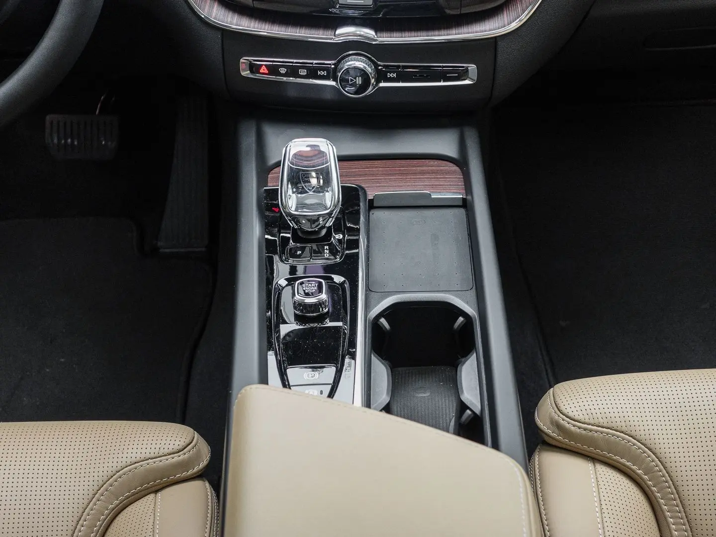 XC60 Ultra Dark AWD B5 Benzin EU6e HUD AD digita