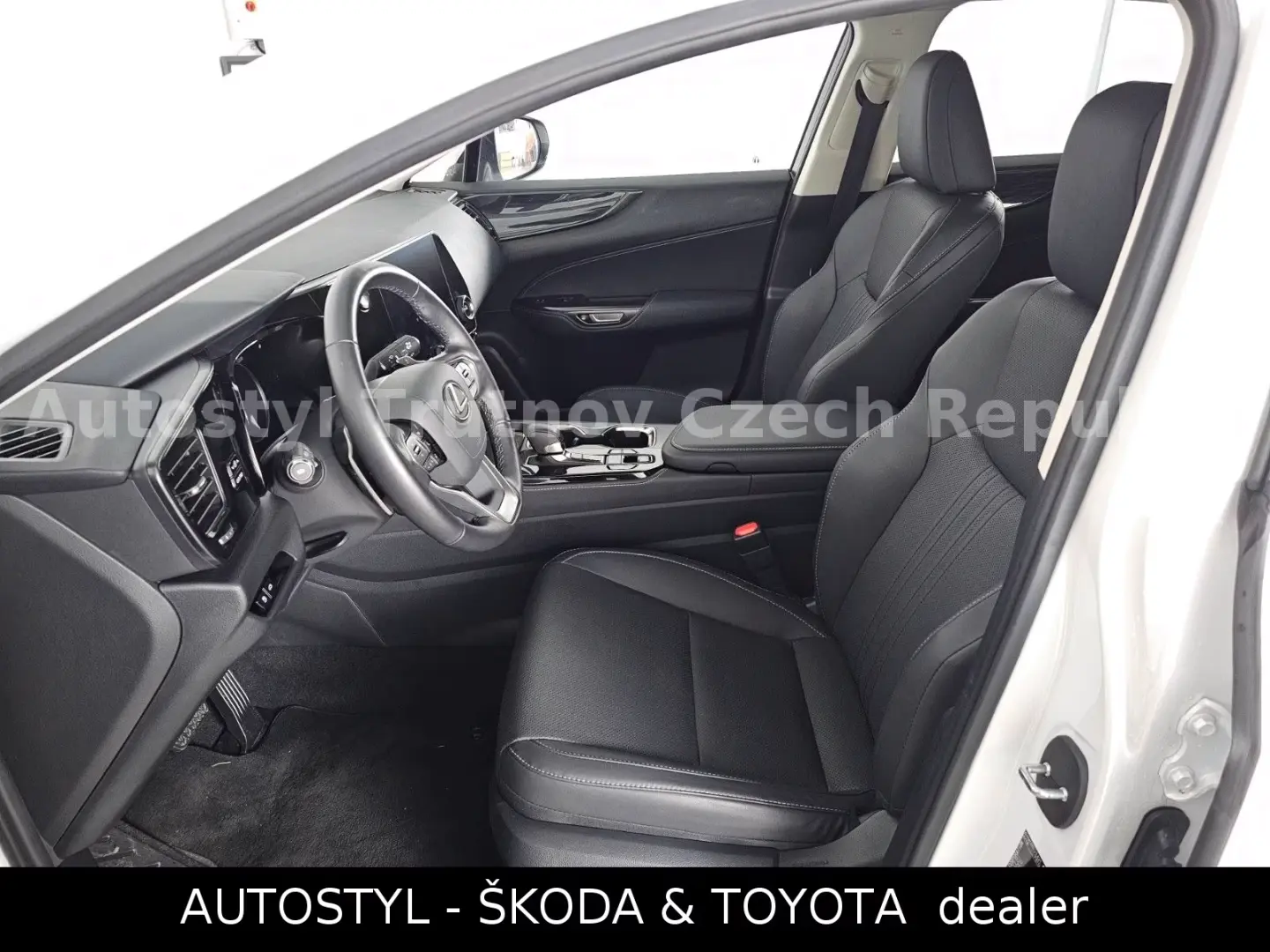 Lexus NX 350h 2.5HEV 244ps 4x4 BUSINESS PLUS