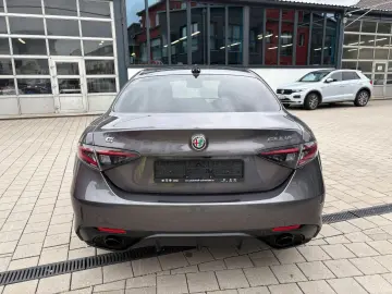 Giulia Competizione Q4