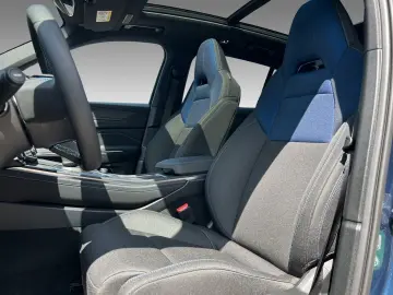 01 1.5TD PHEV DCTH+Panodach+360°+Infinity Sound