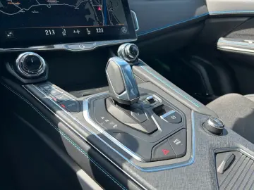 01 1.5TD PHEV DCTH+Panodach+360°+Infinity Sound