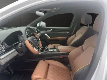 Tang AWD Flagship 86.4 kWh LED Pano Navi 7 Sitze
