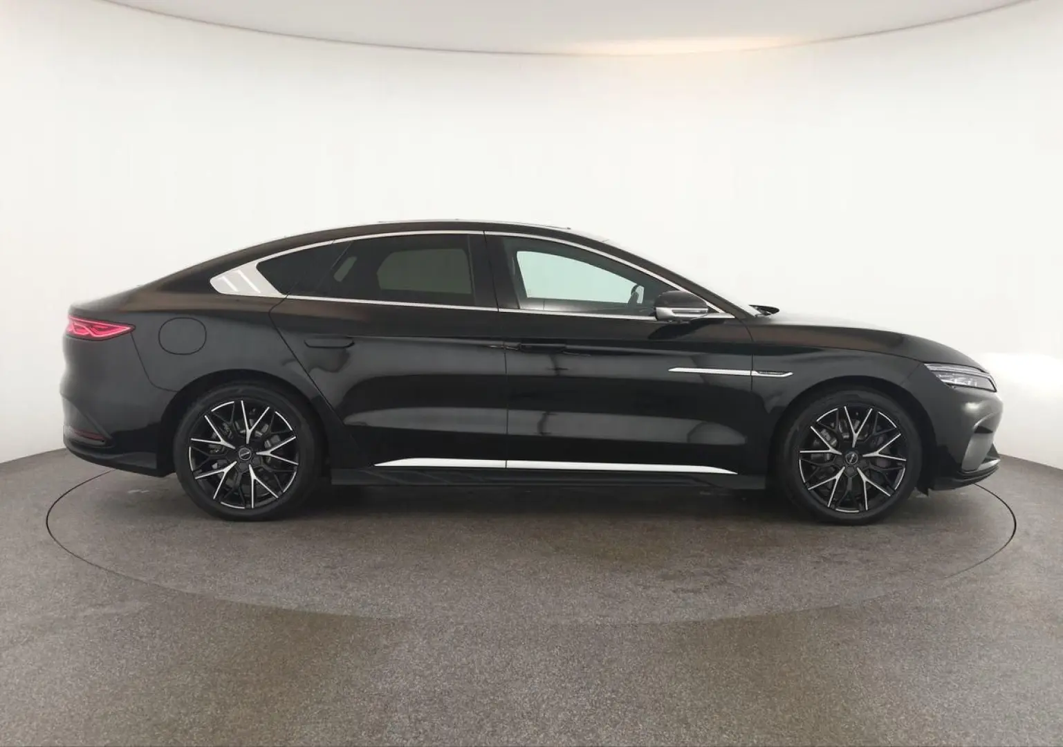 HAN 380 kW AWD Executive LED Pan HUD DYN ICC 360