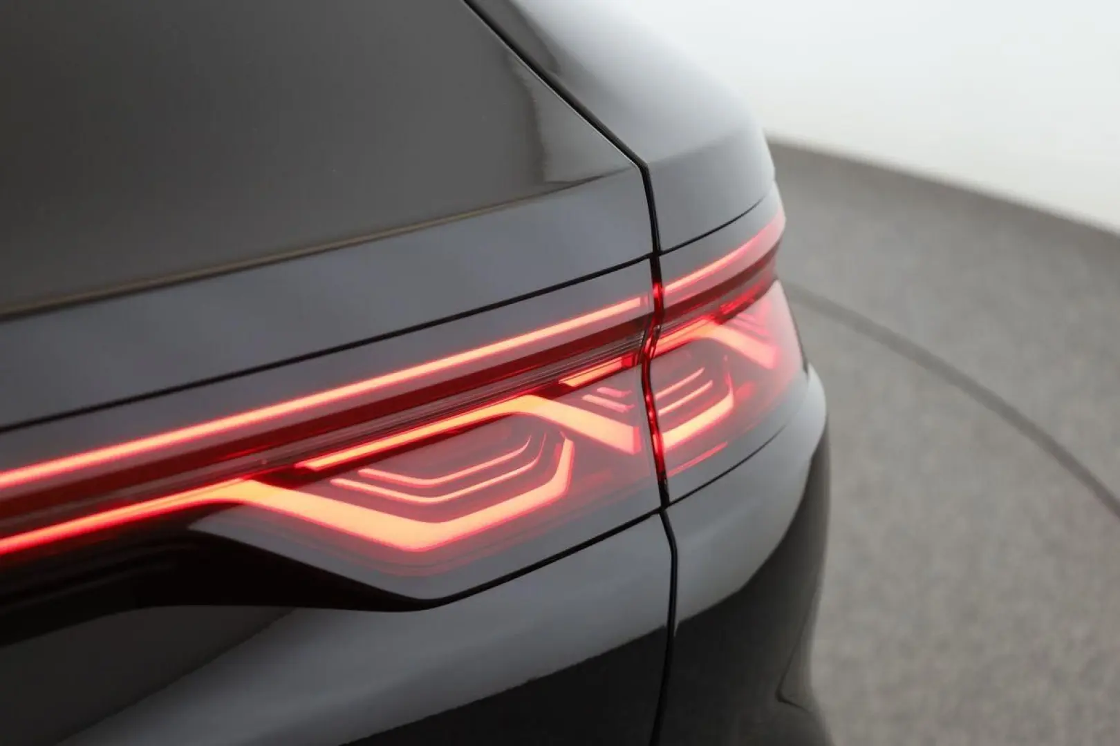 HAN 380 kW AWD Executive LED Pan HUD DYN ICC 360