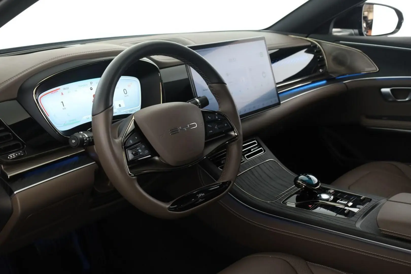 HAN 380 kW AWD Executive LED Pan HUD DYN ICC 360