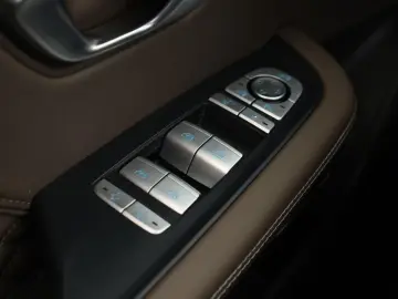 HAN 380 kW AWD Executive LED Pan HUD DYN ICC 360