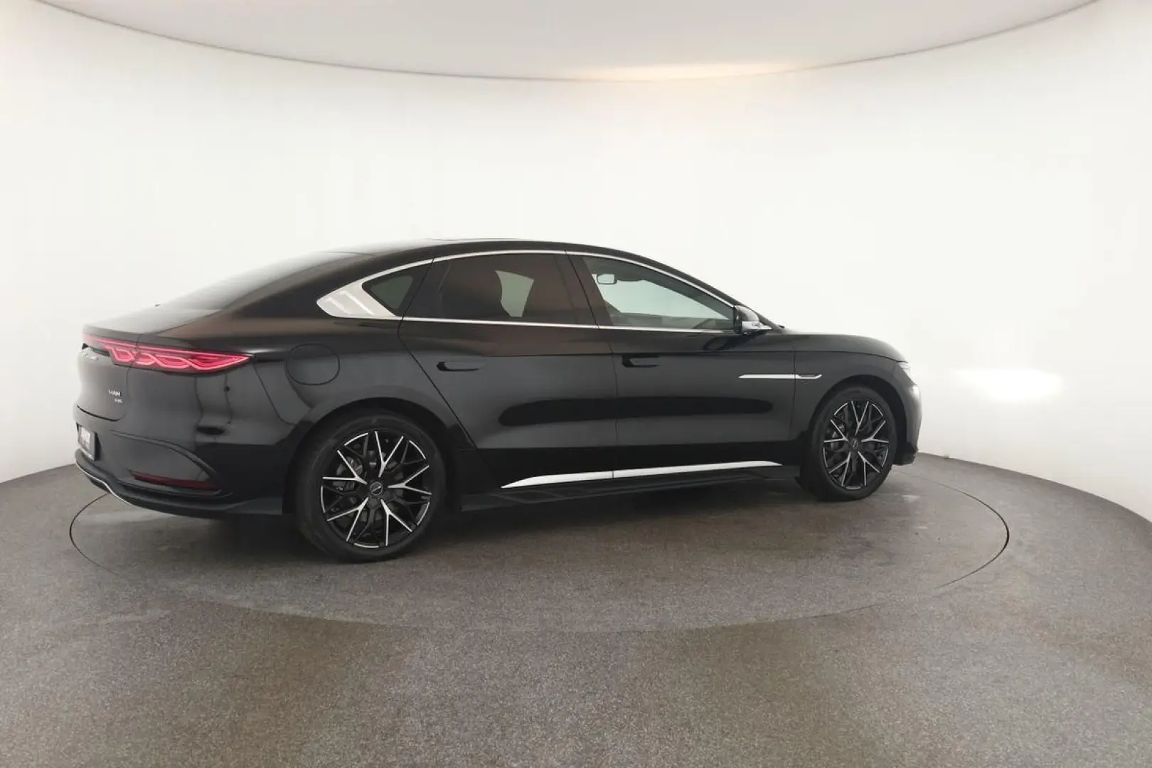 HAN 380 kW AWD Executive LED Pan HUD DYN ICC 360