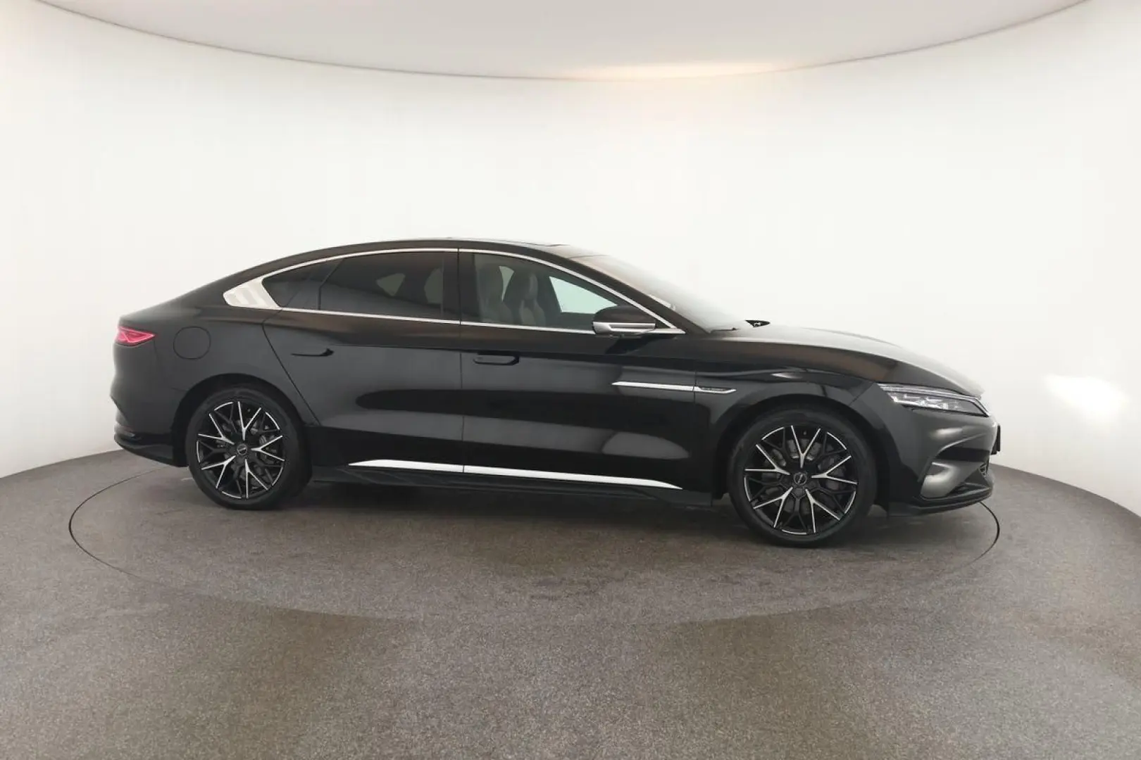 HAN 380 kW AWD Executive LED Pan HUD DYN ICC 360