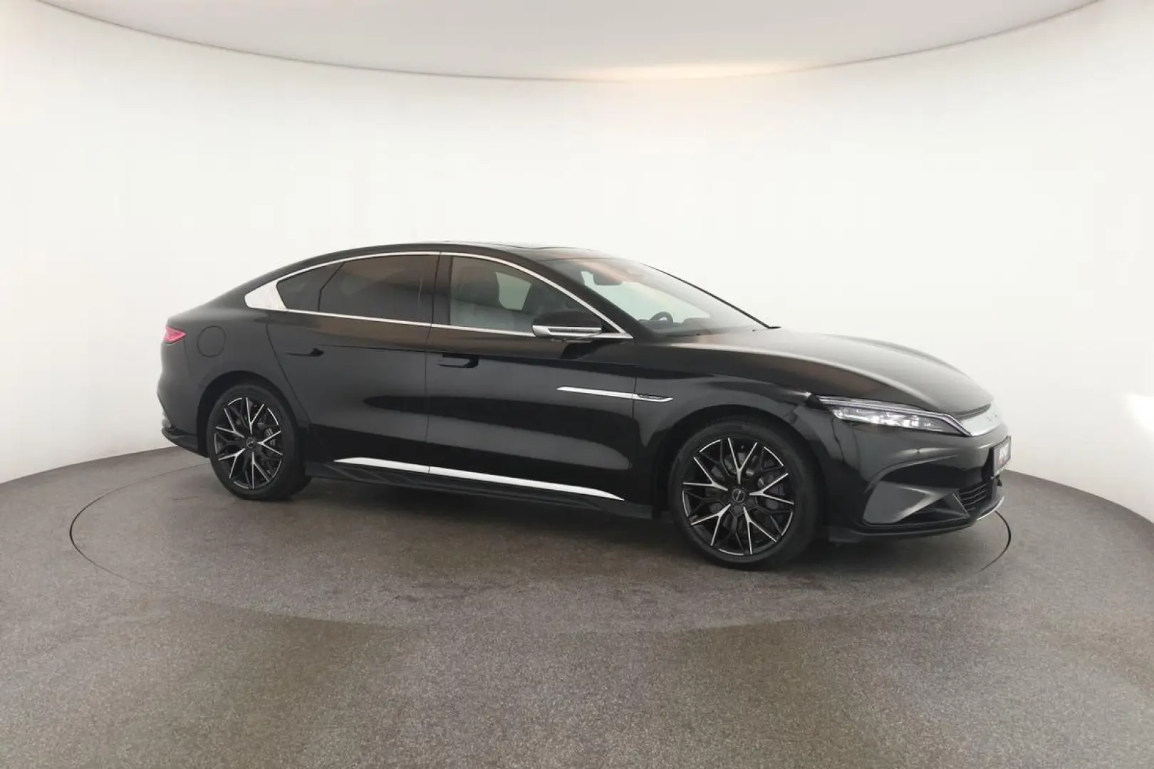 HAN 380 kW AWD Executive LED Pan HUD DYN ICC 360