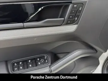 Cayenne E-Hybrid Coupe Surround-View LED-Matrix