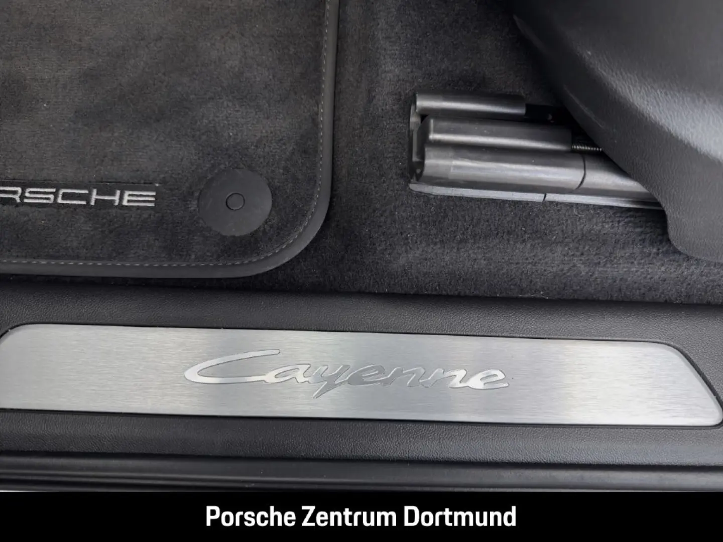Cayenne E-Hybrid Coupe Surround-View LED-Matrix