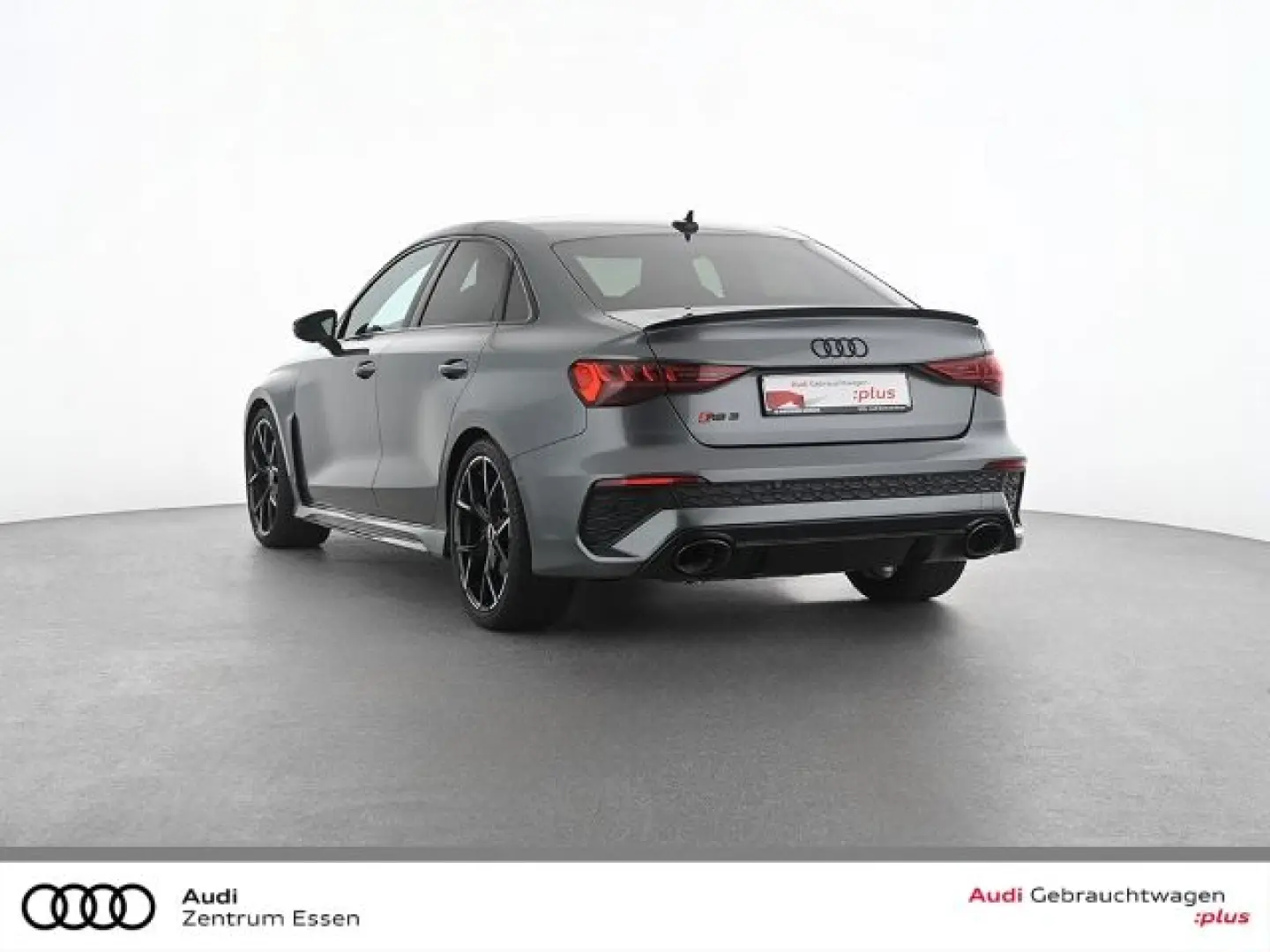 RS3 Lim. 2.5 TFSI quattro S-TRONIC B&O PANO   NA