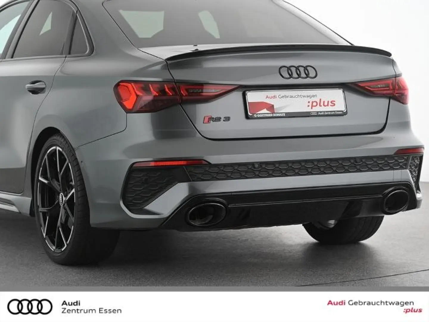 RS3 Lim. 2.5 TFSI quattro S-TRONIC B&O PANO   NA
