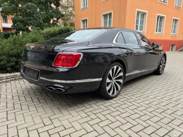 Flying Spur V8 Mulliner/Rotating/RearTV/DynamicR