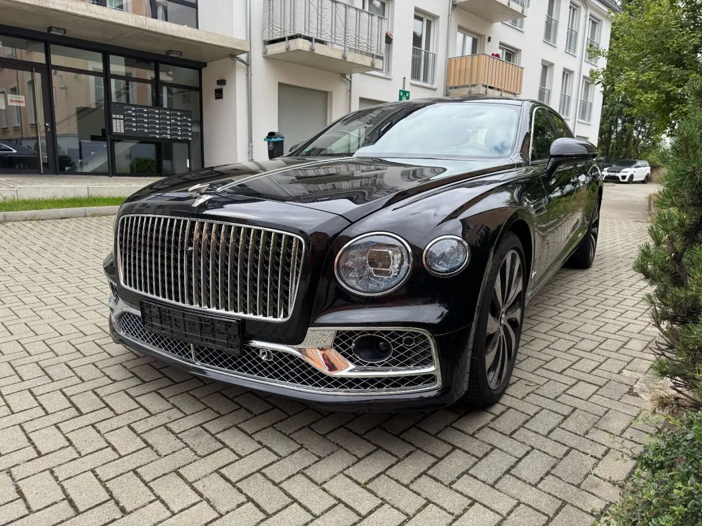 Flying Spur V8 Mulliner/Rotating/RearTV/DynamicR