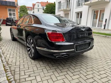 Flying Spur V8 Mulliner/Rotating/RearTV/DynamicR