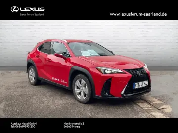 UX 300 h F Sport Design