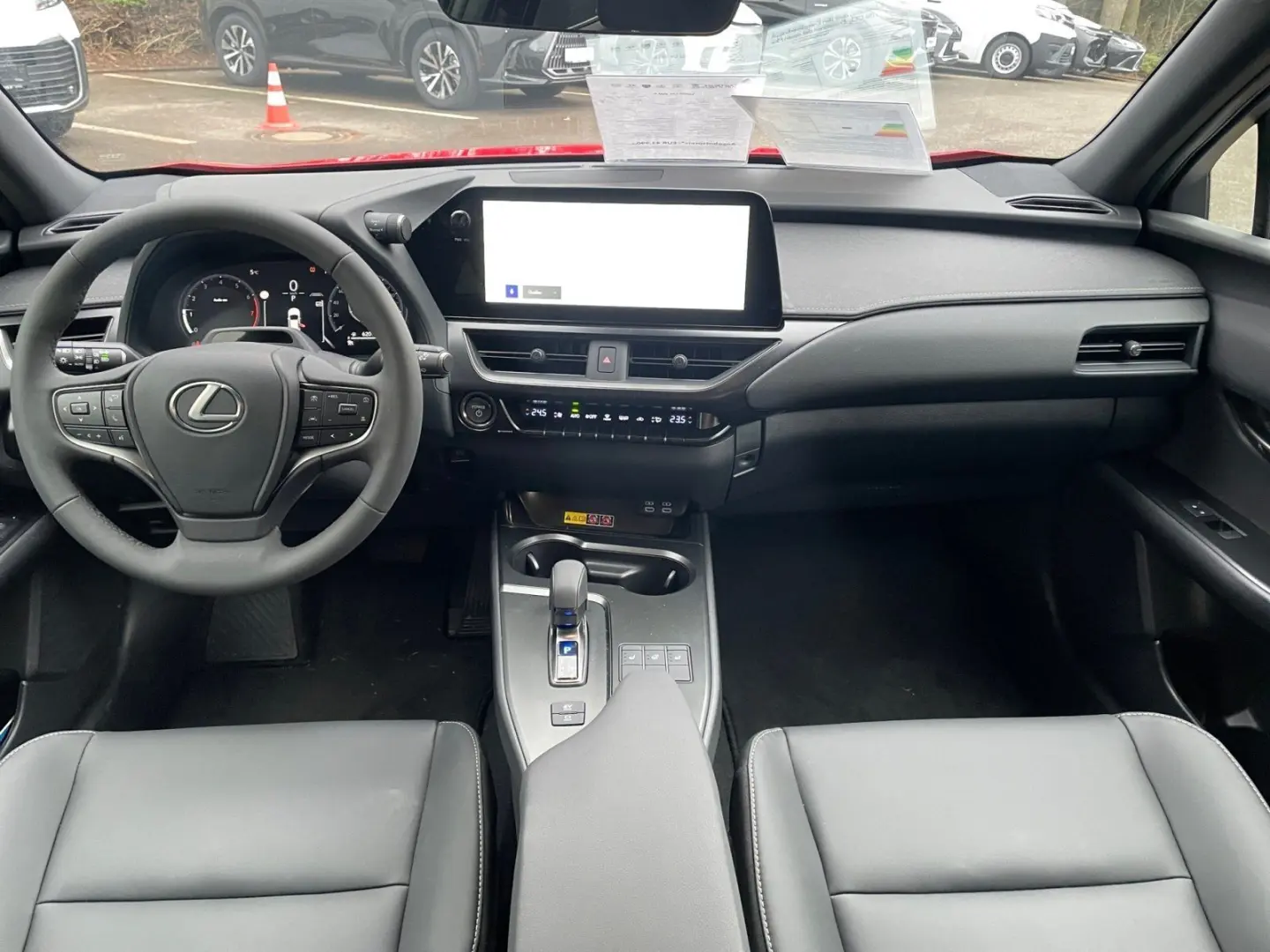 UX 300 h F Sport Design