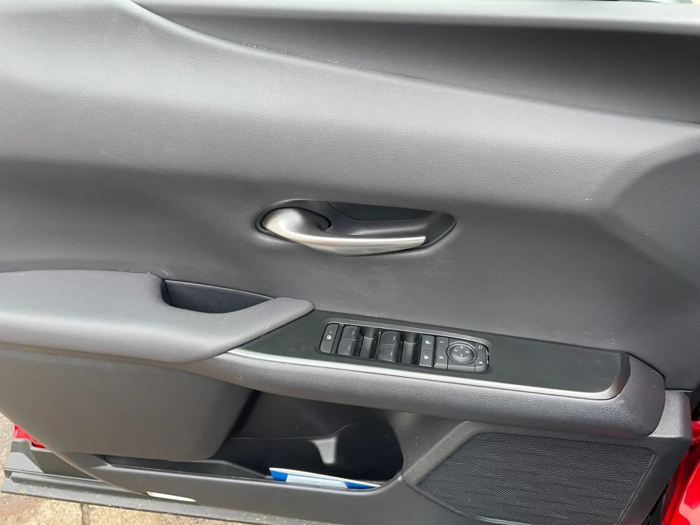UX 300 h F Sport Design