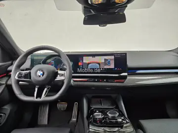 BMW 520i M Sportpaket Komfortsitze Standhzg. AHK