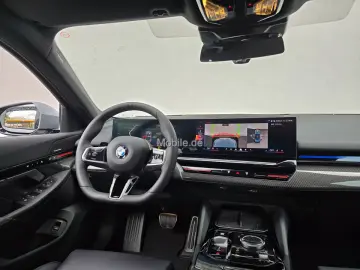 BMW 520i M Sportpaket Komfortsitze Standhzg. AHK